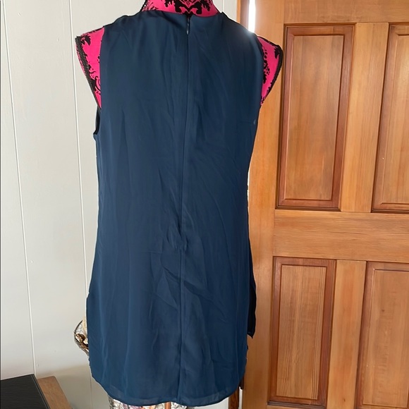 White House Black Market Blue Embellished Sleeveless Tank - Picture 4 of 7